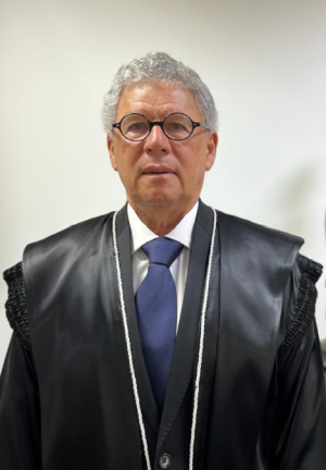2º SECRETÁRIO  

Hamilton Mussi Corrêa

Corregedor-Geral do Tribunal de Justiça do Paraná